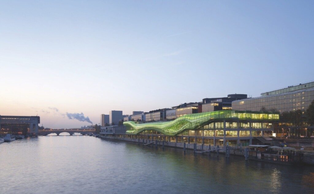 Le campus de l’IFM à Paris, en bord de Seine.